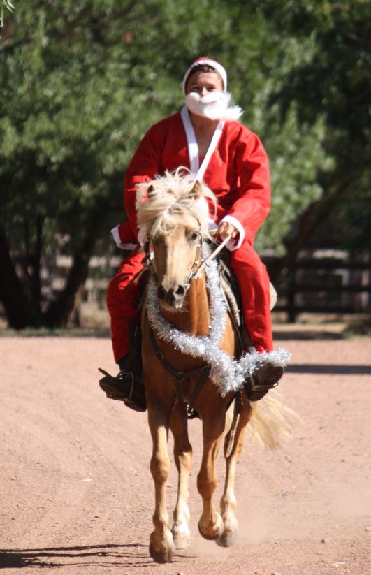 Asham Slippery, Santas pony!